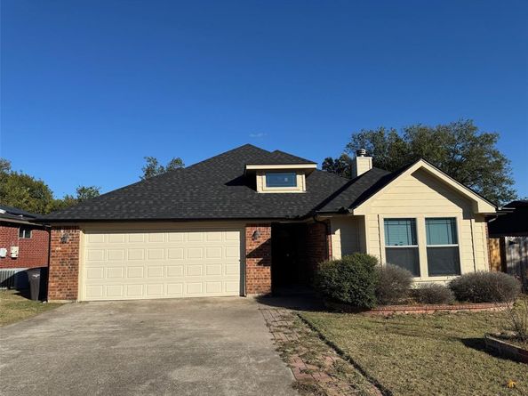 6611  Rockdale Road , Fort Worth Texas 76134