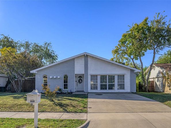 2038  Rose Hill Road , Carrollton Texas 75007