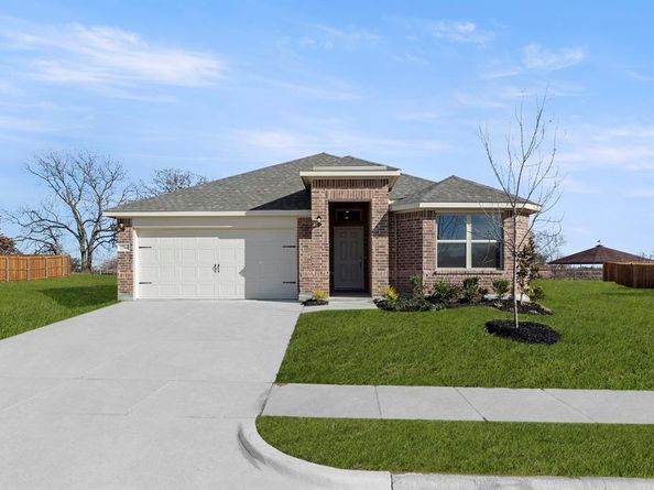 7704  Kingfisher Road , Aubrey Texas 76227