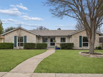 2104  Scarlet Oak Drive 