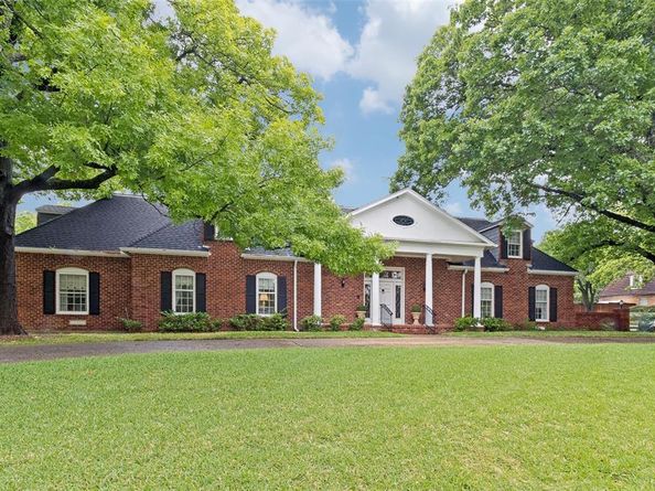 6555  Dartbrook Drive , Dallas Texas 75254