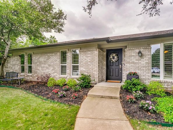 2516  Fairview Drive , Plano Texas 75075