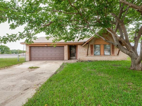 2654  Arlington Lane , Lancaster Texas 75134
