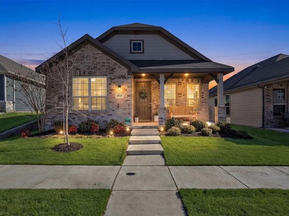 2933  Dixondale Drive , Fort Worth Texas 76108