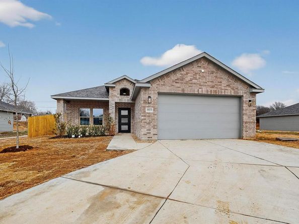 10121  Budtime Lane , Dallas Texas 75217