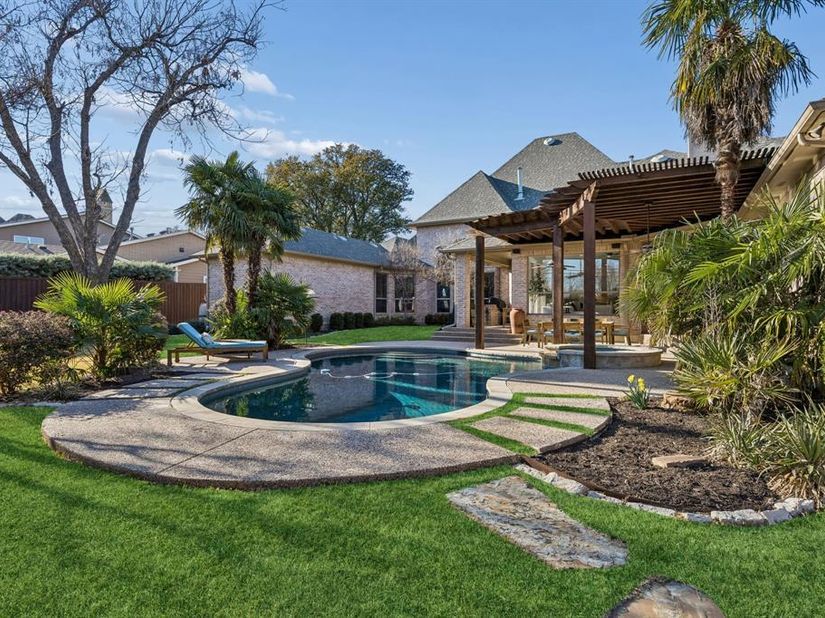 7530  Yamini Drive , Dallas Texas 75230