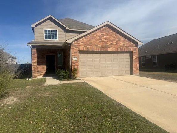 1212  Canterbury Trail , DeSoto Texas 75115