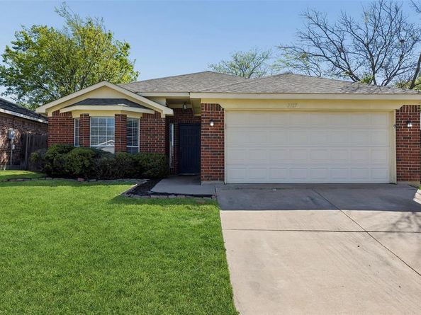 2117  Whispering Wind Street , Fort Worth Texas 76108