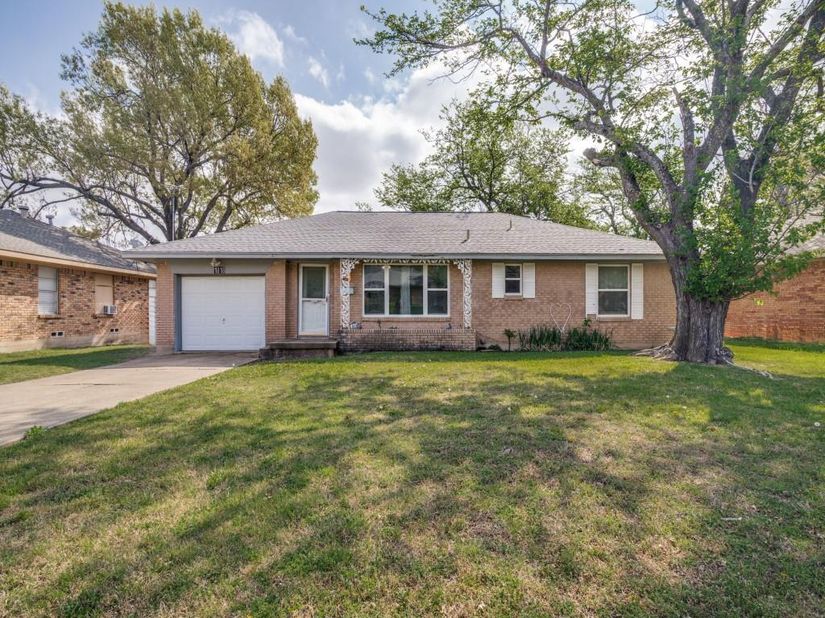 1818  N Place , Plano Texas 75074