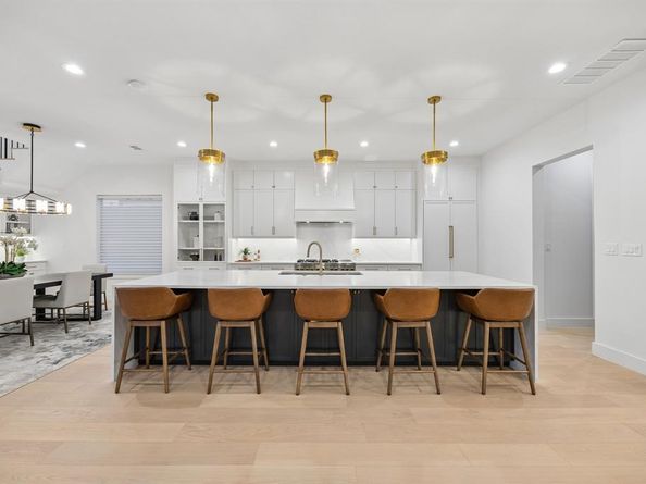 4311  Merrell Road , Dallas Texas 75229