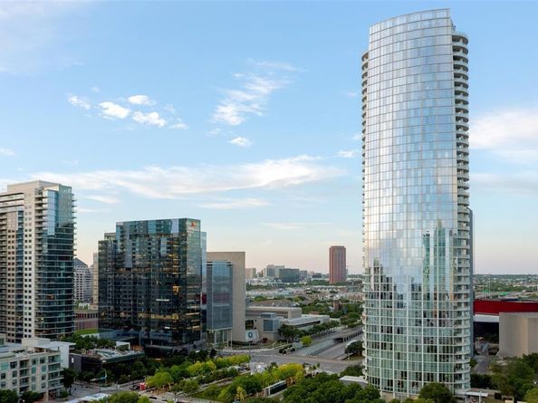 1918  Olive Street  3901, Dallas Texas 75201