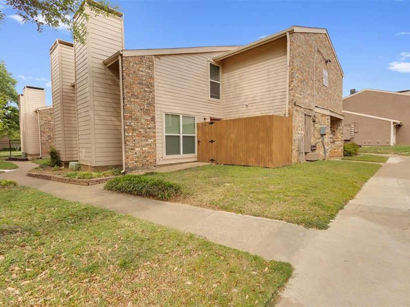 5516  Boca Raton Boulevard  321, Fort Worth Texas 76112