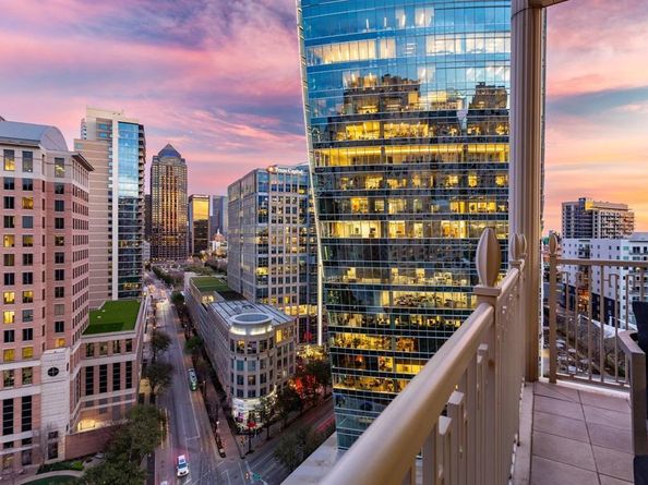 2525 N PEARL Street  903, Dallas Texas 75201