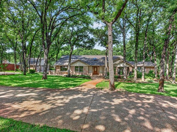 1607 N Main Street , Euless Texas 76039