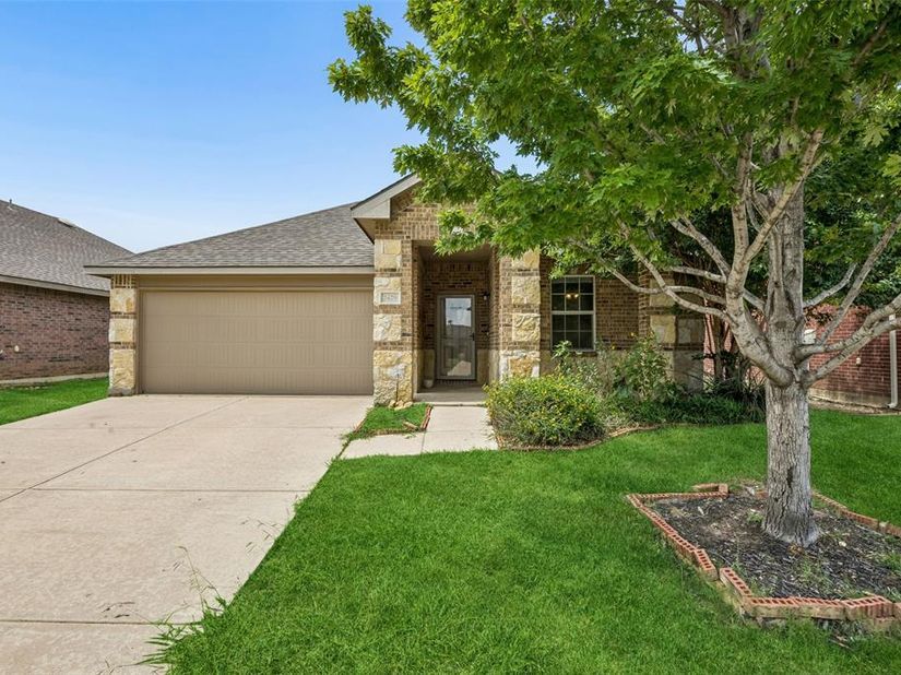 2429  Clairborne Drive , Fort Worth Texas 76177