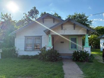 2909  Lenway Street 