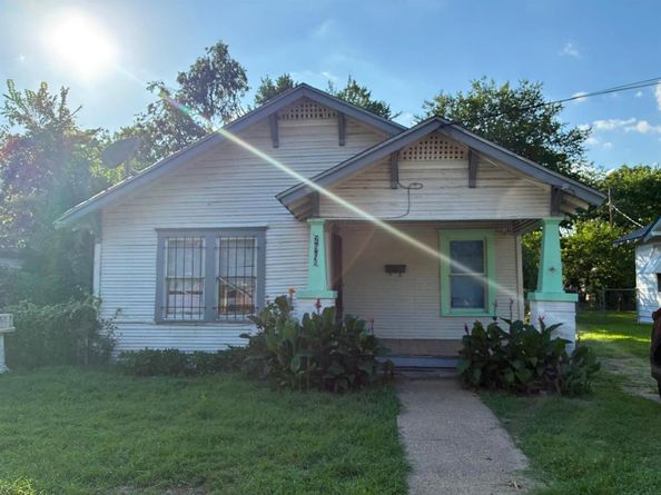 2909  Lenway Street , Dallas Texas 75215