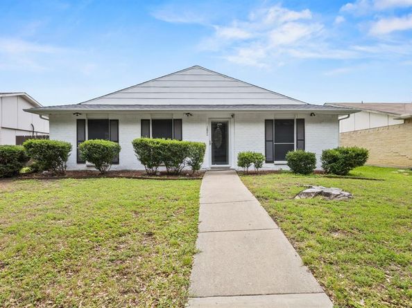 1824  Chamberlain Drive , Carrollton Texas 75007