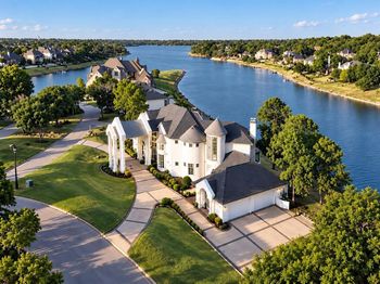 656  Timbercrest Circle 