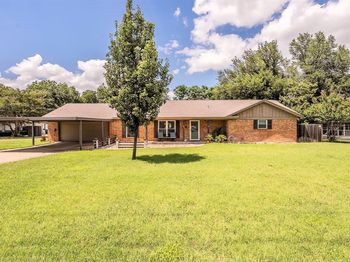 5004  Blackstone Drive 