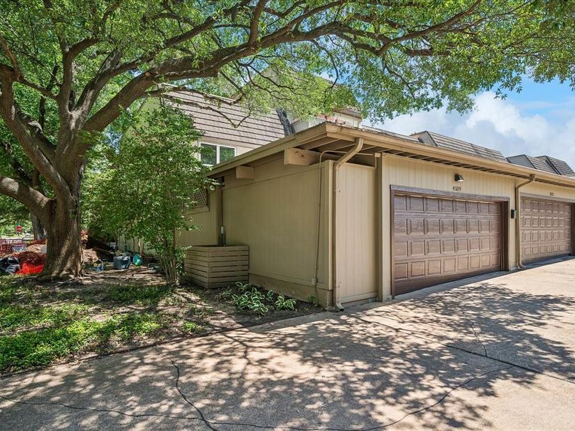 4519  Rawlins Street , Dallas Texas 75219