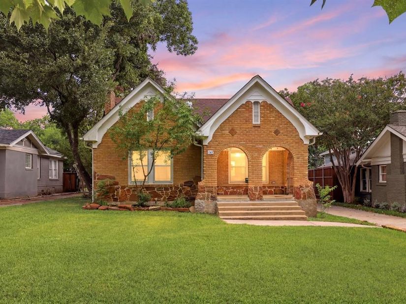 825  Thomasson Drive , Dallas Texas 75208