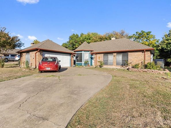 5422  Peninsula Way , Garland Texas 75043