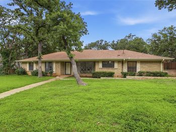 823  Ridgecrest Circle  
