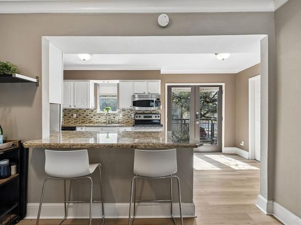 7730  Meadow Road  205, Dallas Texas 75230