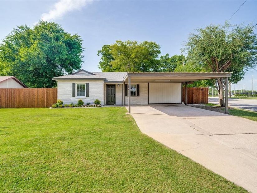 9225 N Dodson Drive , White Settlement Texas 76108