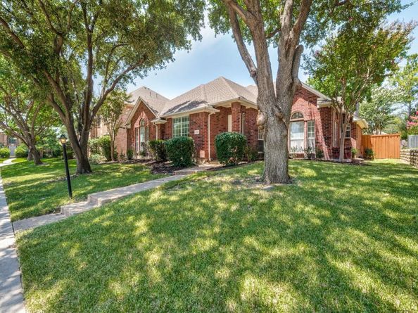 9703  Raven Lane , Irving Texas 75063