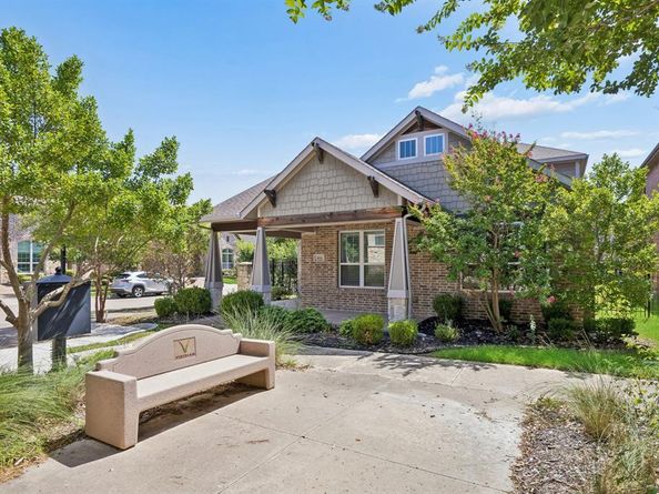4016  Red Lynx Lane , Arlington Texas 76005