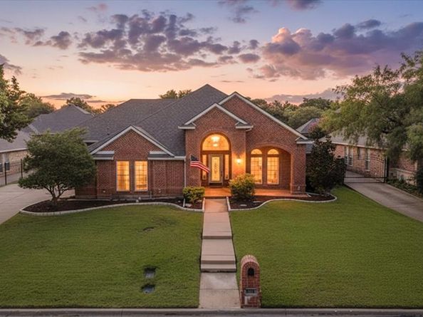 1013  Brook Arbor Drive , Mansfield Texas 76063