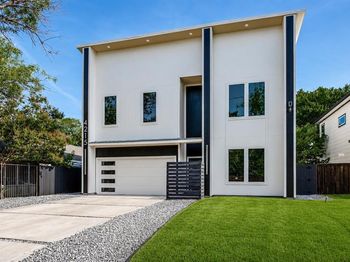 4215  Canada Drive 