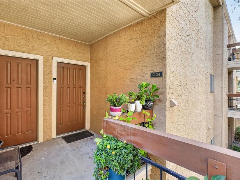 5550  Spring Valley Road  G24, Dallas Texas 75254