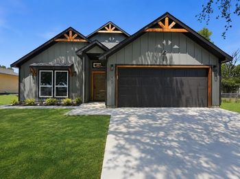 907  Renfro Drive 