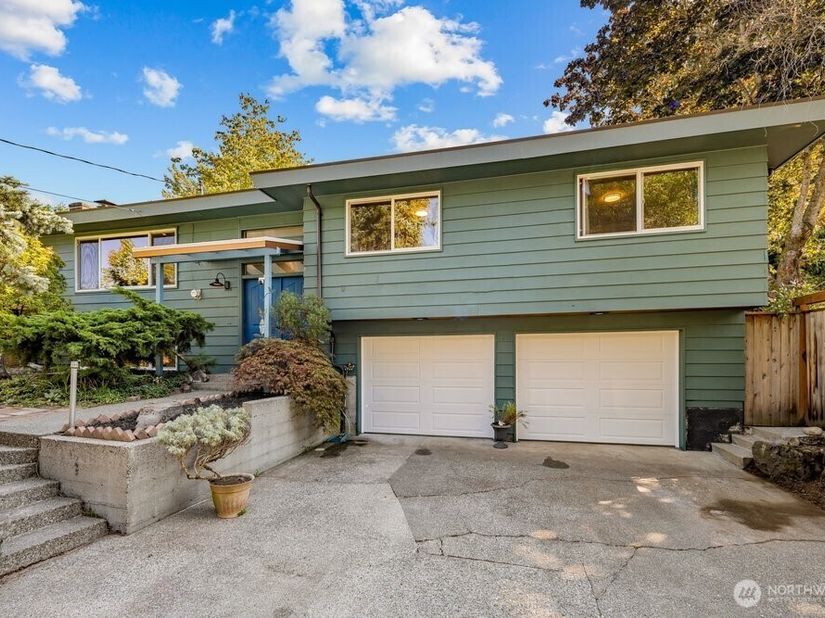 1216 Dayton Ave NE, Renton WA 98056