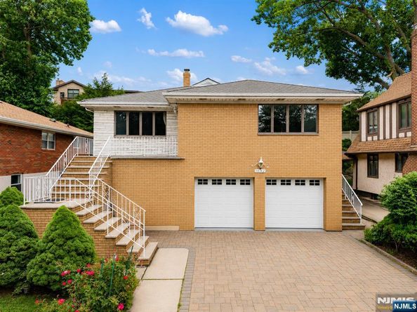 1042 Harvard Place, Fort Lee NJ 07024