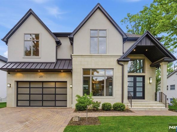 29 Roslyn Avenue, Englewood Cliffs NJ 07632