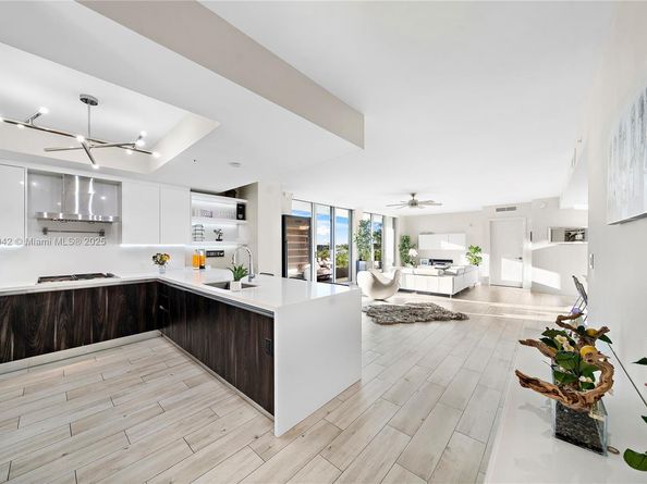 1180 N Federal Hwy 605, Fort Lauderdale FL 33304