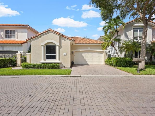 1408 Mariner Way, Hollywood FL 33019