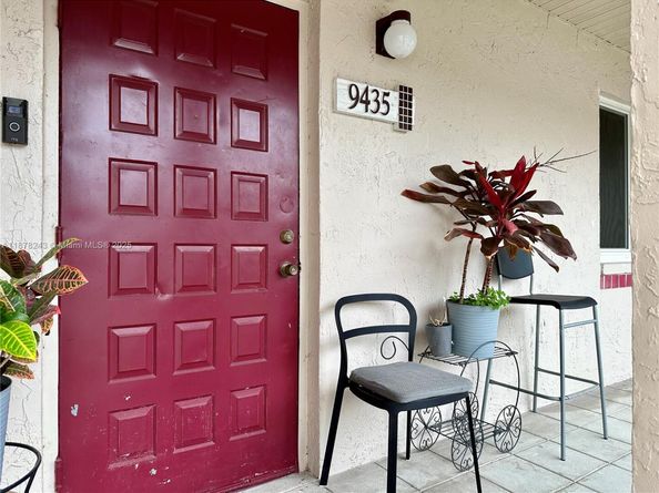 9435 SW 140th Ct 9435, Miami FL 33186