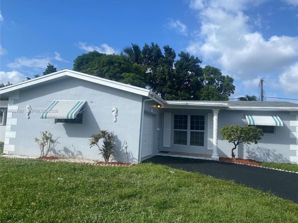 8341 NW 25th St, Sunrise FL 33322
