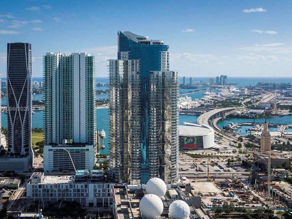 851 NE 1st Ave 2303, Miami FL 33132