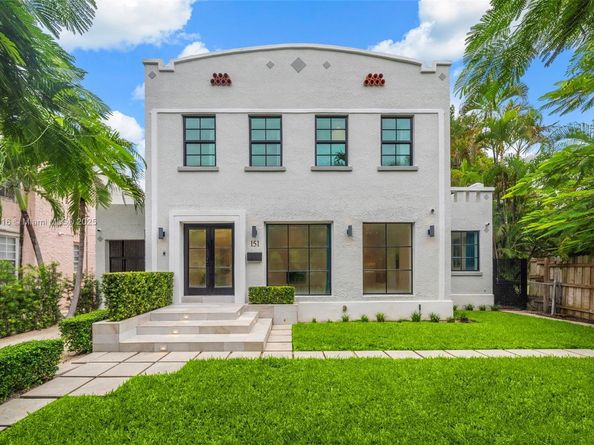 151 NE 43rd St, Miami FL 33137