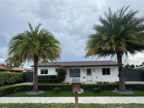 18620 NW 47th Ct, Miami Gardens FL 33055