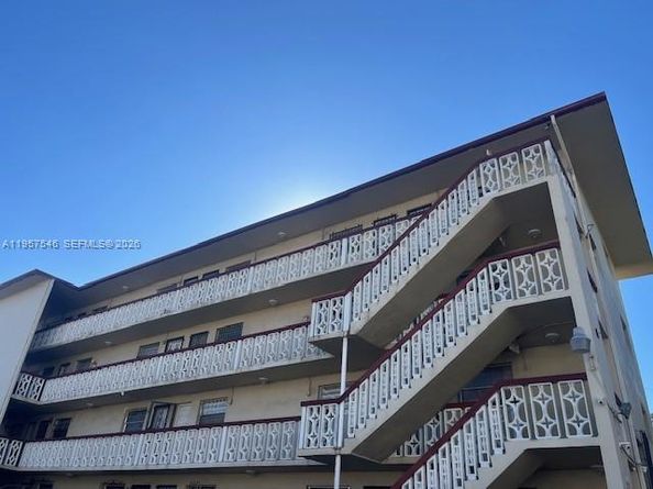 1220 SW 5th St 21, Miami FL 33135