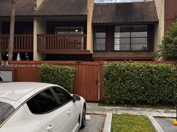 6724 SW 114th Pl F, Miami FL 33173
