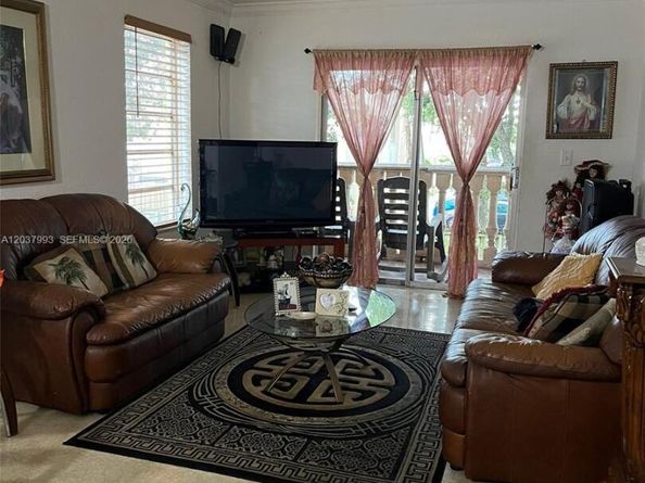 Undisclosed Address #A12037993, Pembroke Pines FL 33025