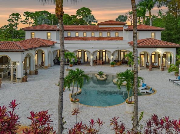 7538 SW 64th St, Miami FL 33143